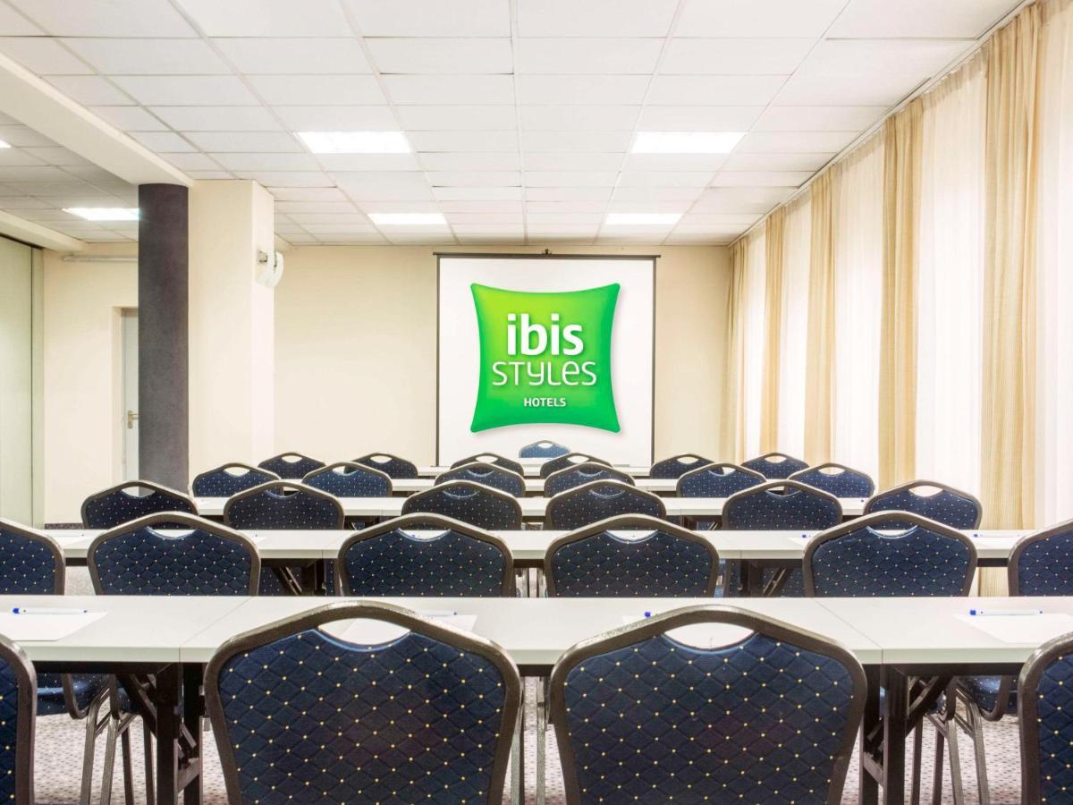 Ibis Styles Warszawa West Hotel Mory Bagian luar foto